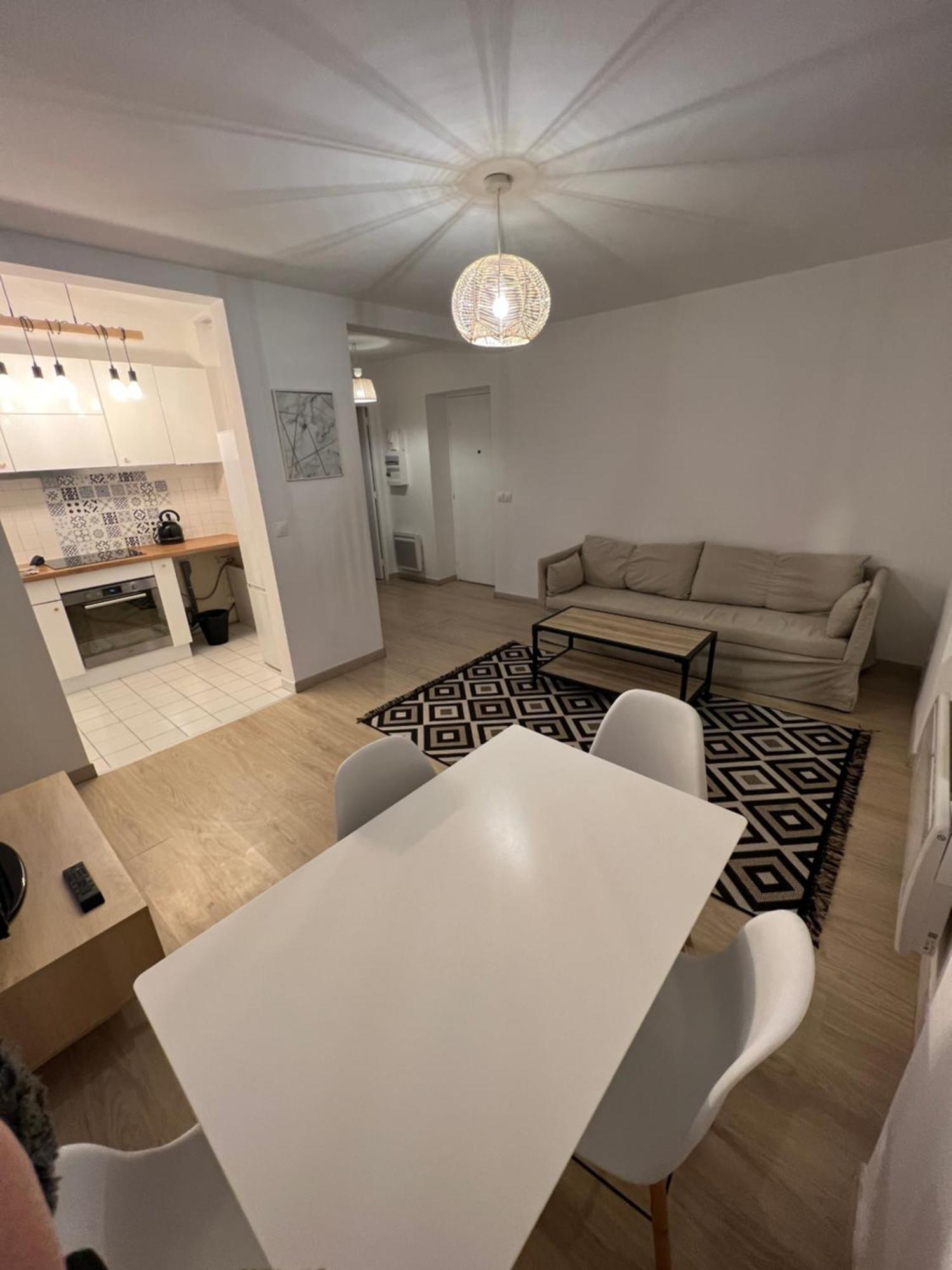 Appartement Lumineux A 2 Pas D'Enghien Montmorency Exterior photo